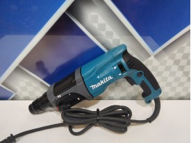 Перфоратор Makita HR 2470 