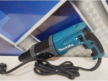 Перфоратор Makita HR 2470 