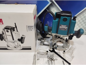 Фрезер Makita RP 2301 FCX