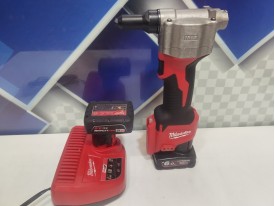 Заклепочник MILWAUKEE M12 BPRT