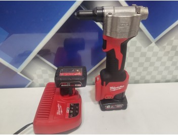 Заклепочник MILWAUKEE M12 BPRT