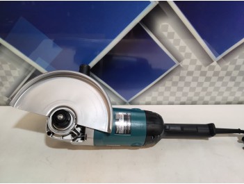 Угловая шлифмашина MAKITA 9069 