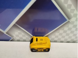 Аккумуляторная  батарея Dewalt dcb 184 