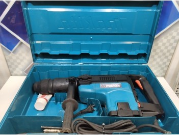 Перфоратор  Makita HR 5001 C 