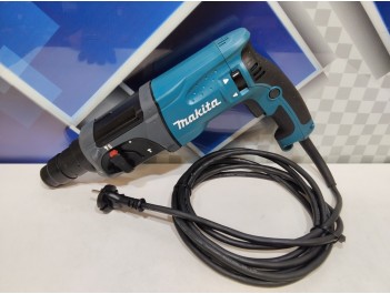 Перфоратор Makita HR 2470 