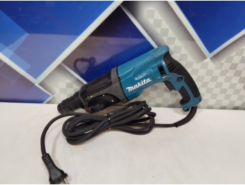 Перфоратор Makita HR 2470 