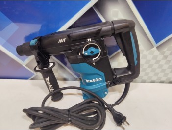 Перфоратор Makita HR 3011 FС