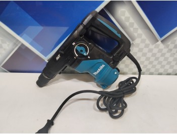 Перфоратор Makita HR 3011 FC