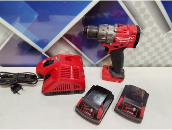 Дрель-шуруповерт Milwaukee M18FDD3-202X 