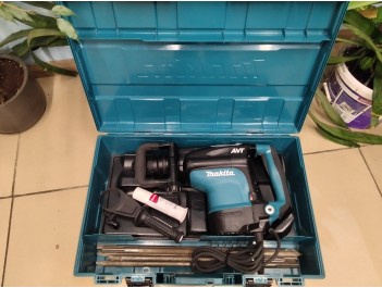 Перфоратор Makita HR 4511 C 