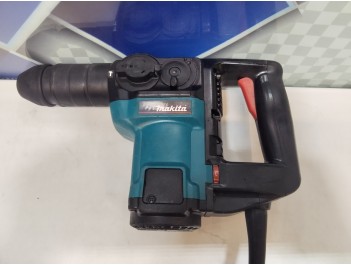Перфоратор Makita HR 3000 C