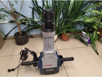 Молоток отбойный Bosch GSH 27 VC