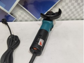 Угловая шлифмашина Makita 9562 CVH  (б/у)