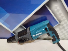 Перфоратор Makita HR 2470