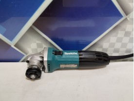 Шлифмашина угловая Makita GA 5030 