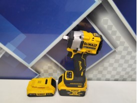 Гайковерт ударный DeWalt DCF 922