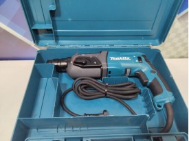 Перфоратор Makita HR 2470 