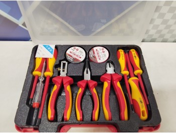 Набор диэлектрического инструмента TDM ELECTRIC SQ1017-0102 (б/у)