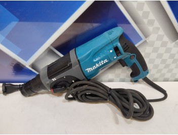 Перфоратор Makita HR 2470 