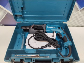 Перфоратор Makita HR 2470 