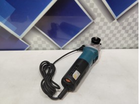 Угловая шлифмашина Makita 9562 CVH  (б/у)