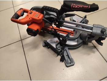 Пила торцовочная Black&Decker BES 700 (б/у)