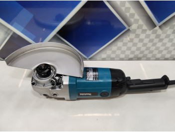 Угловая шлифмашина MAKITA 9069  (б/у)