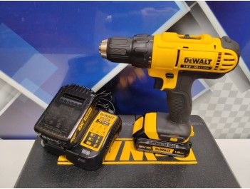 Шуруповерт Dewalt DCD 771