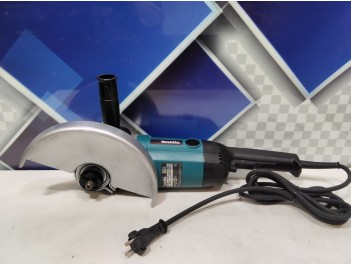 Угловая шлифмашина MAKITA 9069  (б/у)