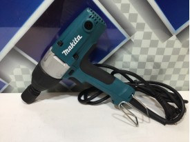 Гайковерт ударный Makita TW 0200 