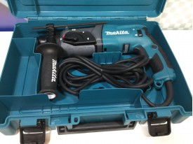 Перфоратор Makita HR 2470 