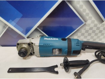 Угловая шлифмашина Makita GA 7030 S (б/у)
