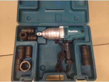 Гайковерт  Makita TW 1000  (б/у)