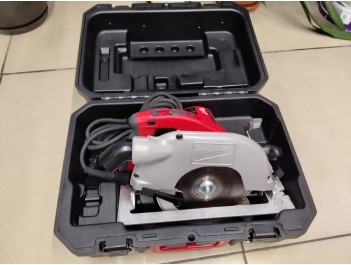 Пила циркулярная Milwaukee SCS 65 Q 