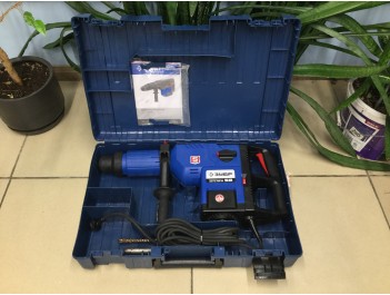 Перфоратор  Зубр ЗПМ-52-1500 ЭК 