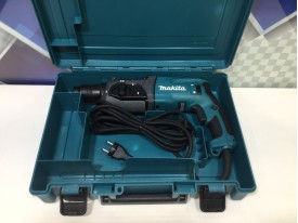 Перфоратор Makita HR 2470 