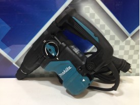 Перфоратор Makita HR 3001С