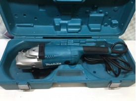 Шлифмашина угловая Makita GA 9020