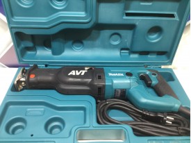 Сабельная пила Makita JR 3070 CT 