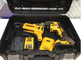 Шуруповерт бесщеточный аккум. DeWalt DCF620D