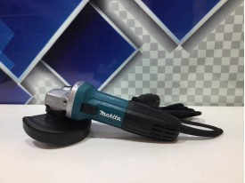 Шлифмашина угловая Makita GA 5030