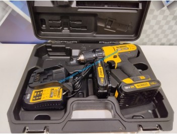 Шуруповерт Dewalt DCD 771 (б/у)