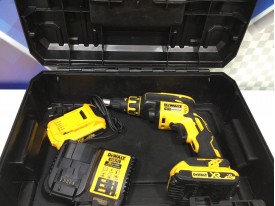 Шуруповерт бесщеточный аккум. DeWalt DCF620D