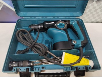 Перфоратор Makita HR 2811 FT (б/у)