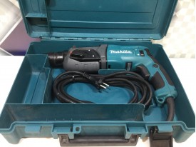 Перфоратор Makita HR 2470 