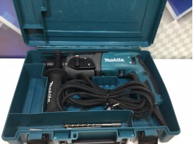 Перфоратор Makita HR 2470 