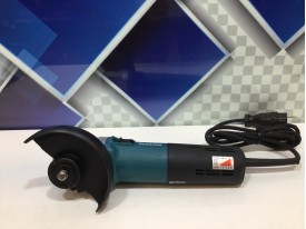 Угловая шлифмашина Makita 9565 CVR